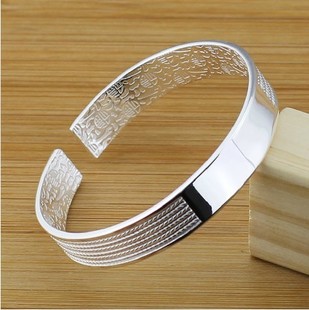 怎么识别纯银饰品？教你辨别真假纯银饰品的方法